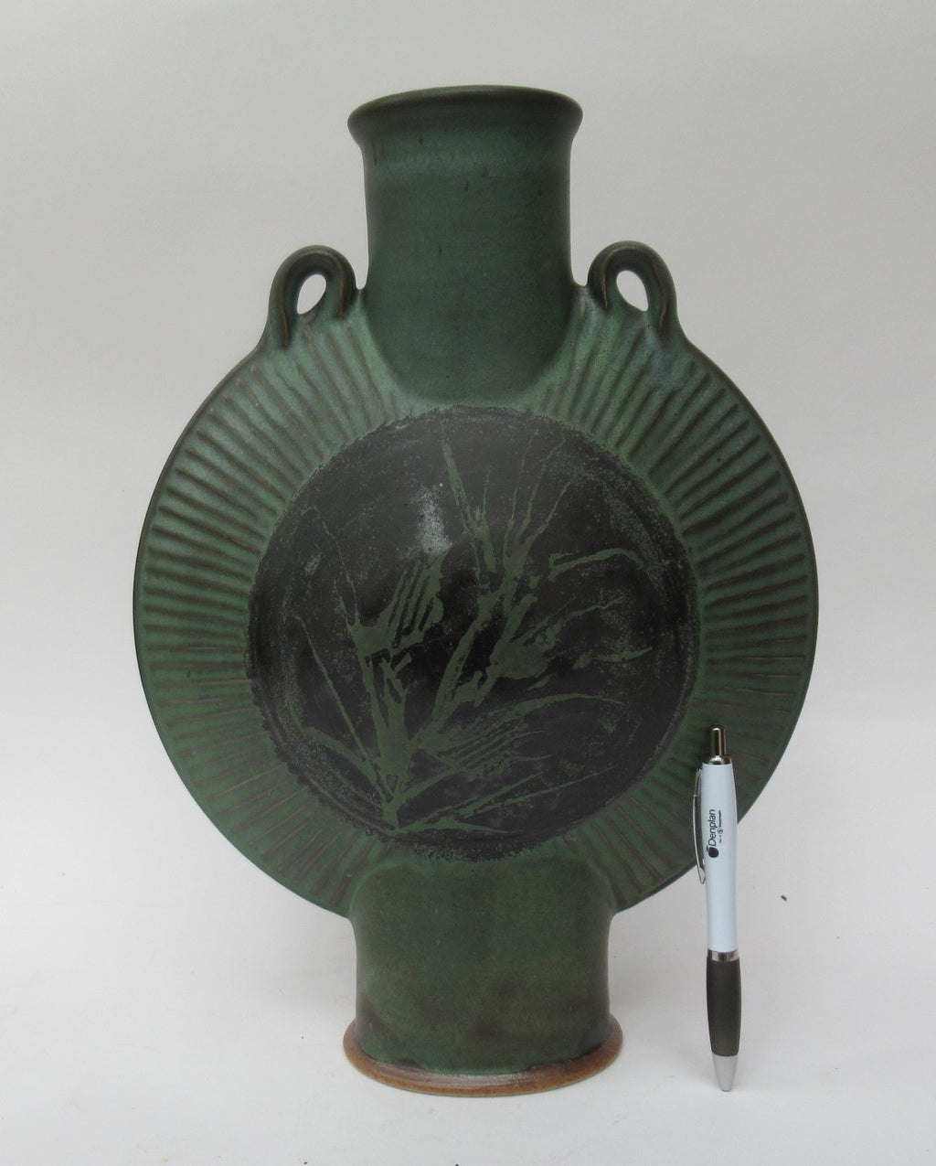 Simon Eeles, Shepherd's Well Pottery, large flattened stoneware vase, c1990