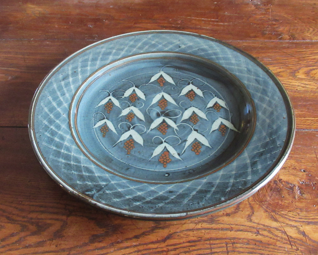 David Frith, Brookhouse Pottery, large stoneware charger or shallow dish, c1990