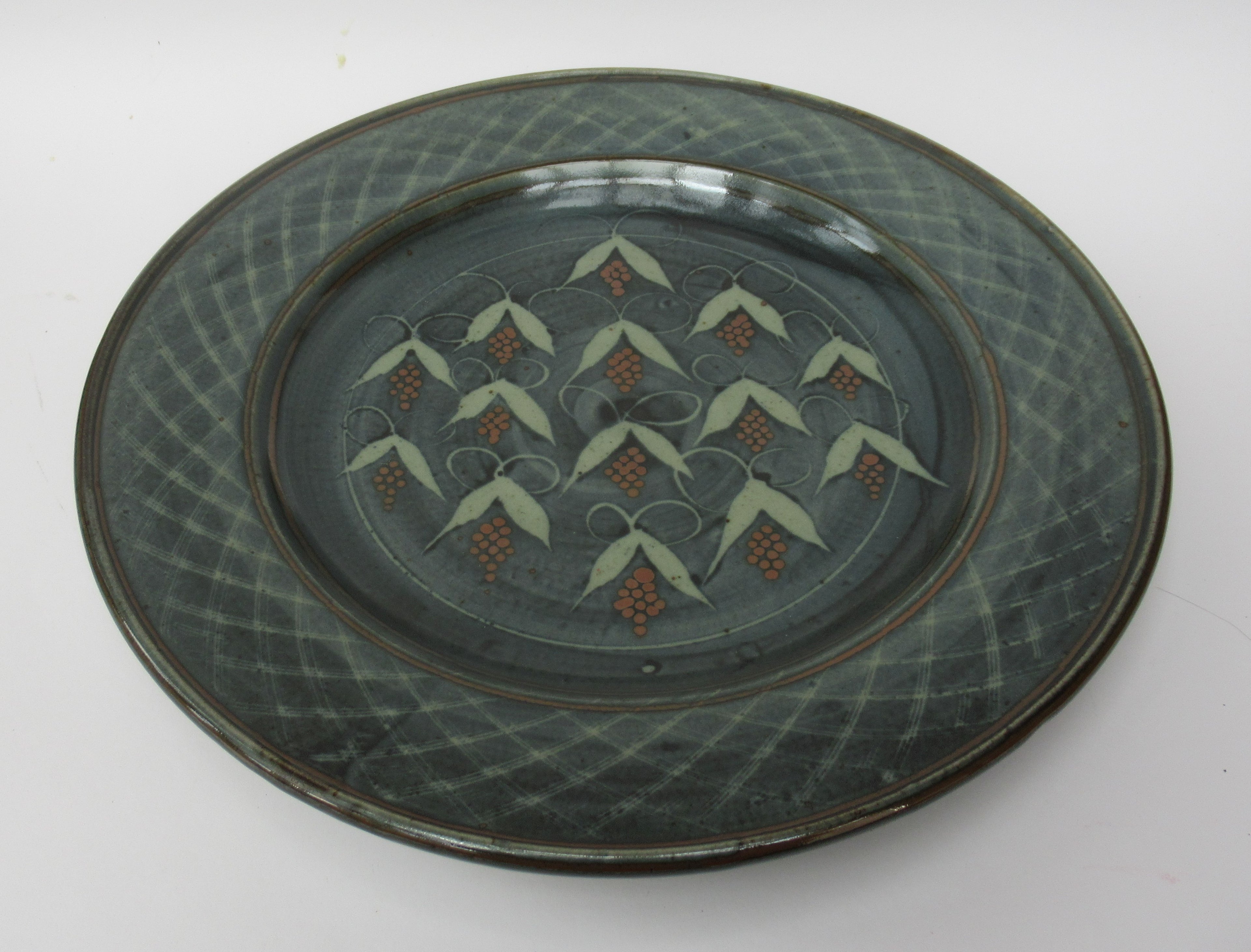 David Frith, Brookhouse Pottery, large stoneware charger or shallow dish, c1990