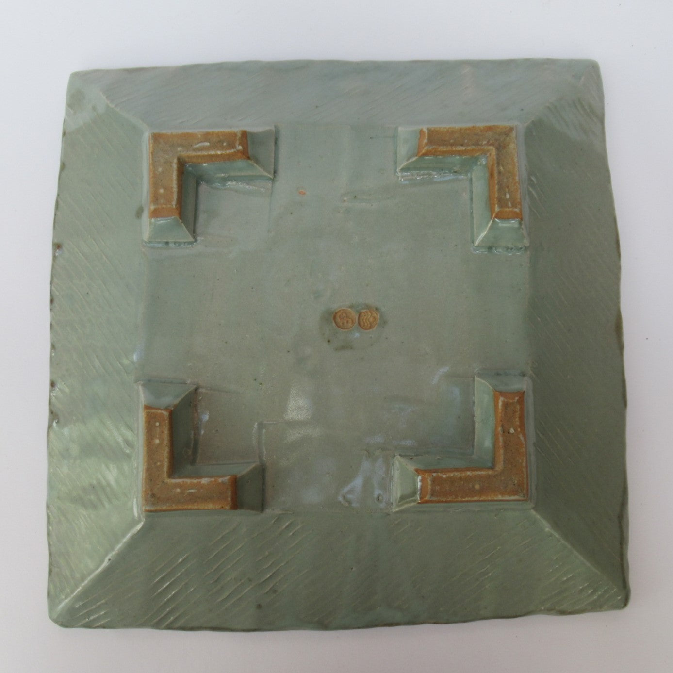 David Frith, Brookhouse Pottery, large stoneware square footed dish, c1990