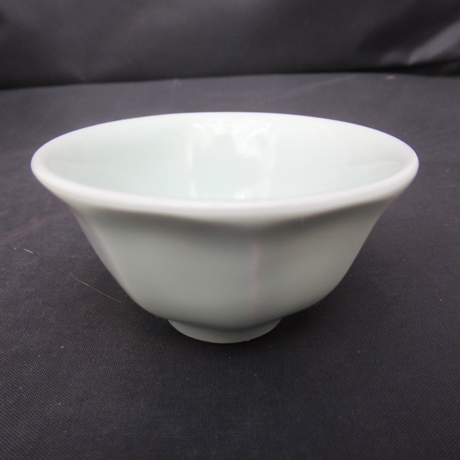 Ko Takenaka (Kyoto), Japanese studio pottery porcelain tea bowl, c1990