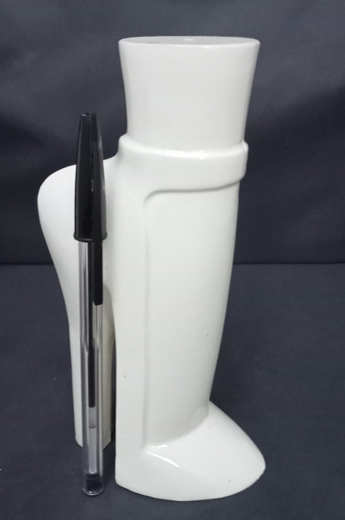 Lawson Ernest Rudge, stiletto salt pot, 1977 Pop Art studio pottery