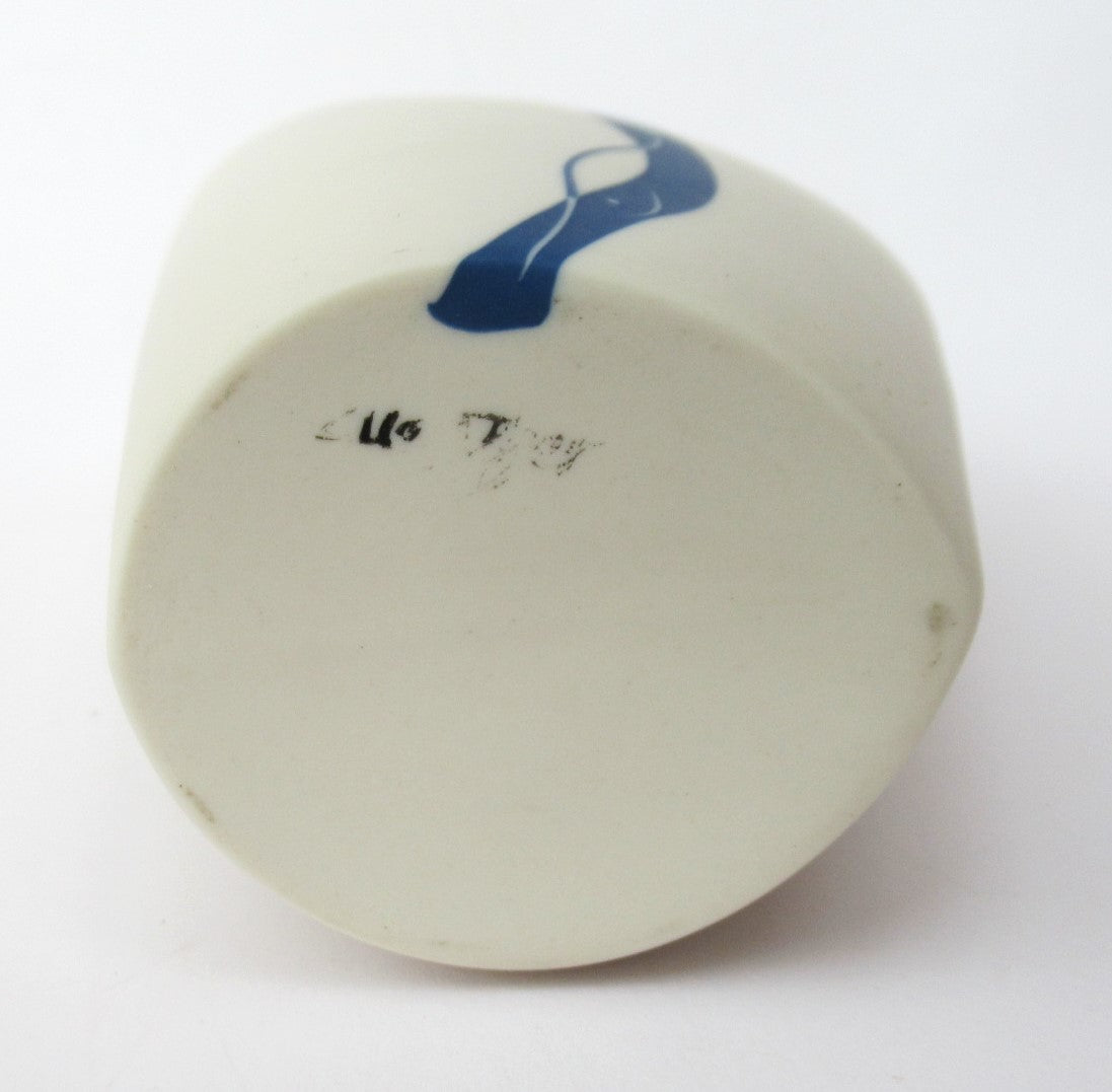 Sue Dyer, studio pottery porcelain Mishima inlay wave vase, c2000