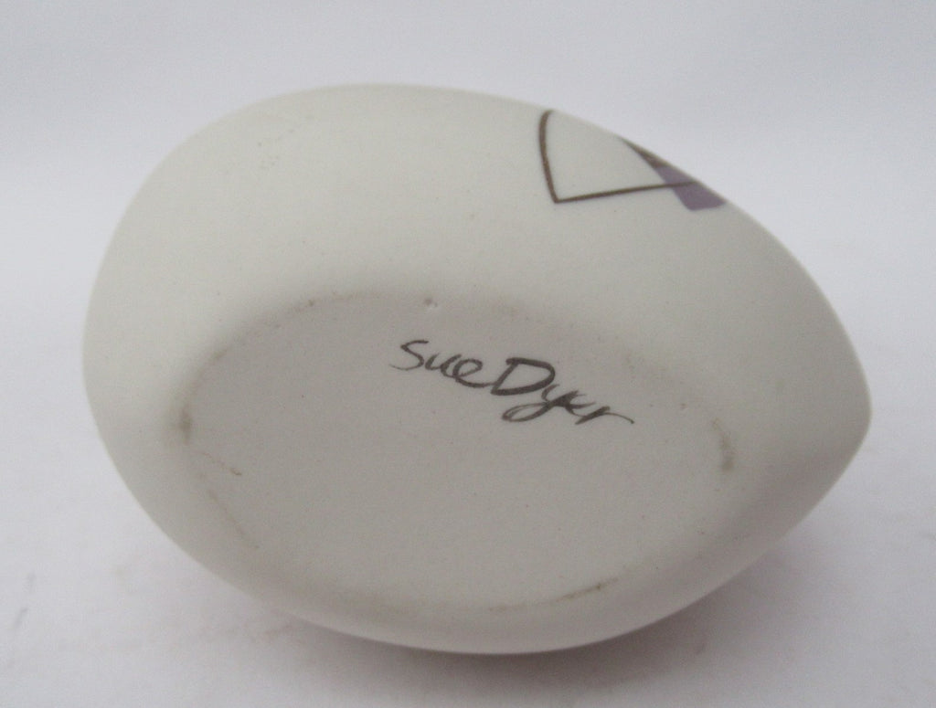 Sue Dyer, British studio pottery porcelain Mishima inlay small vessel, c2000