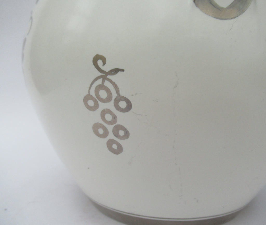 Large Wedgwood bicentenary vase designed 1930 by Louise Powell, issued c1950