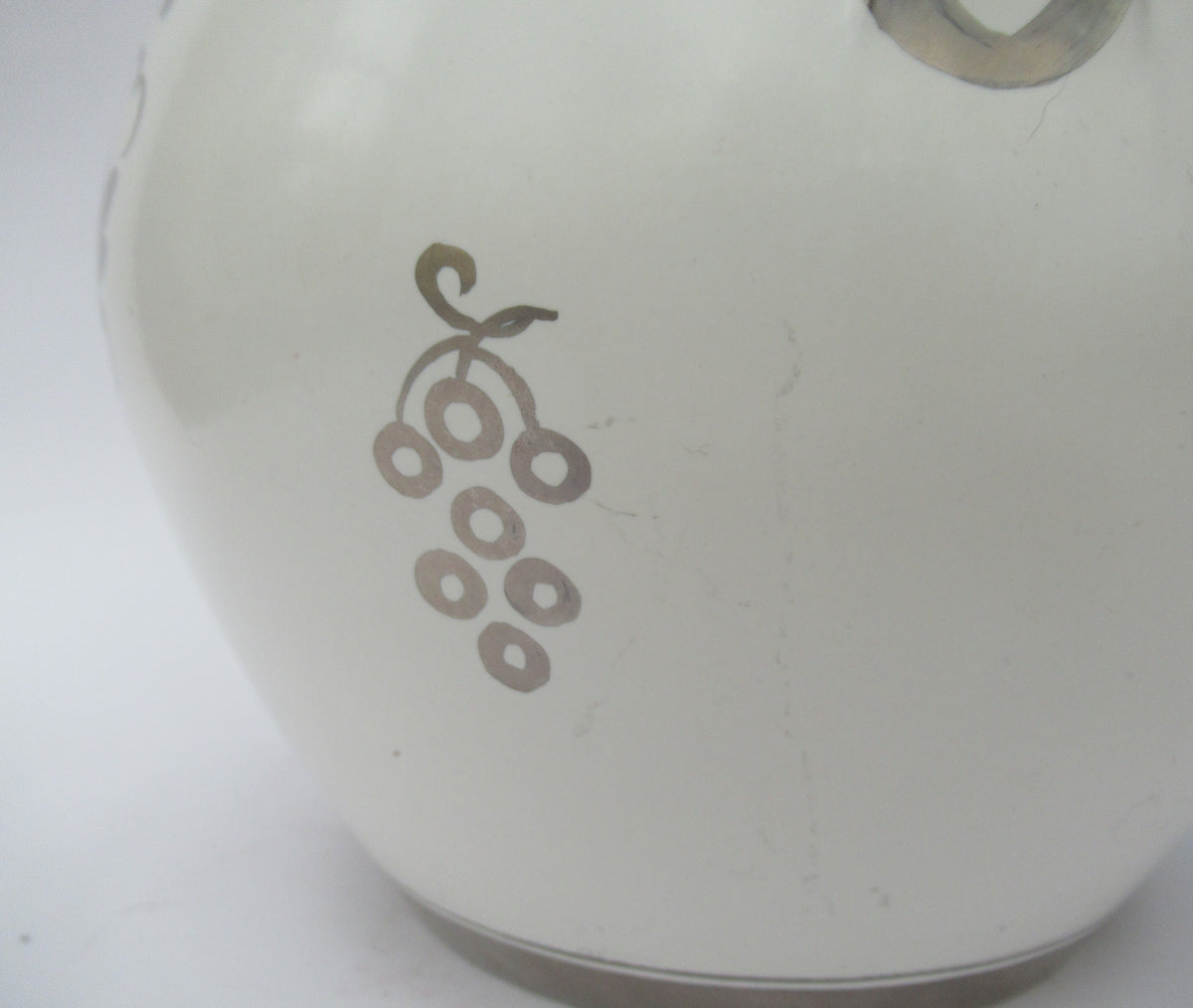 Large Wedgwood bicentenary vase designed 1930 by Louise Powell, issued c1950