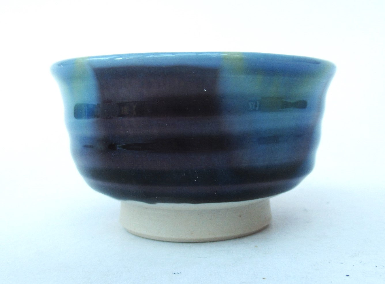 Yasokichi Tokuda, 3rd Generation, Kutani ware porcelain sake cup, c2000