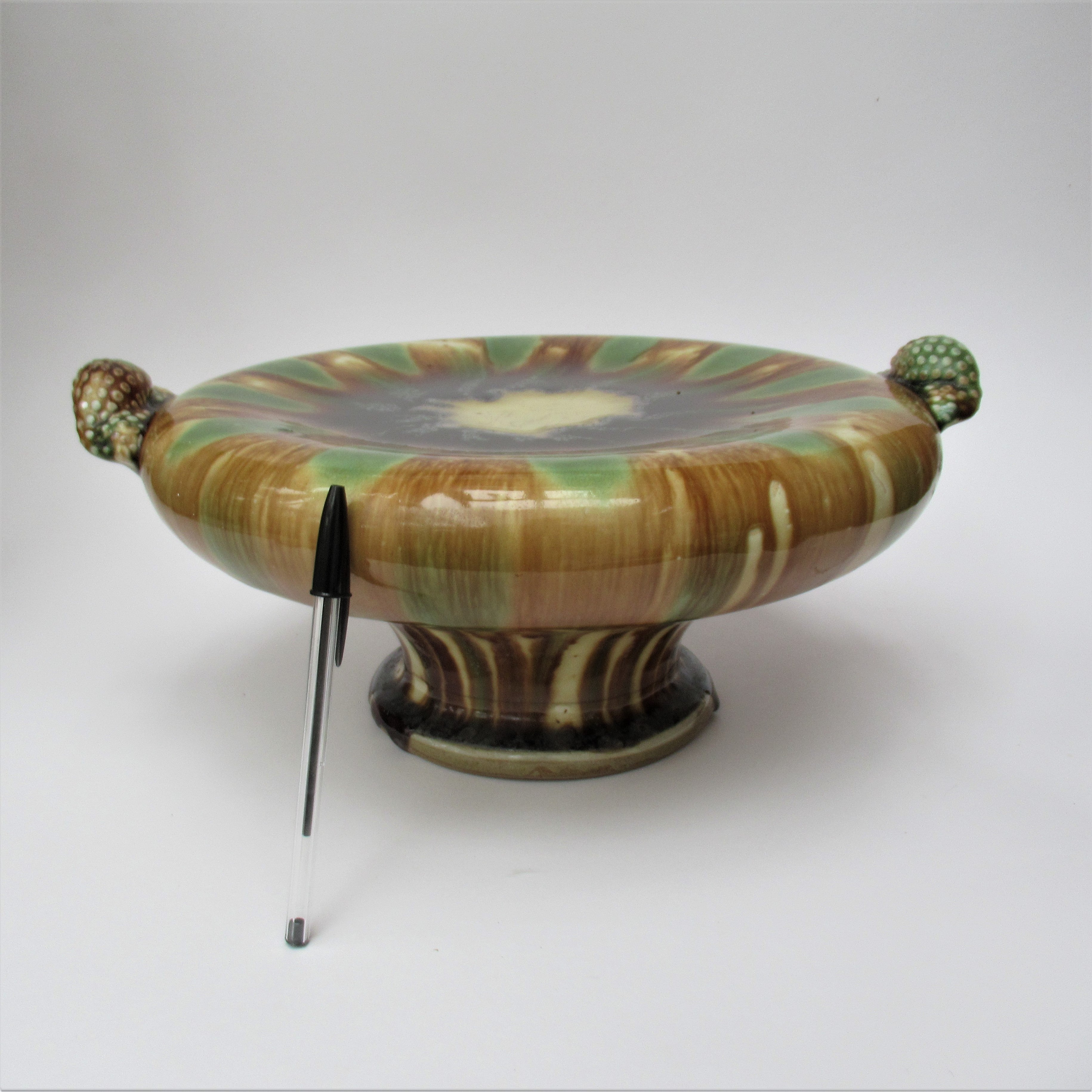 Takeshi Yasuda, oxidised stoneware studio pottery tall pillow dish, Sansai, 1993
